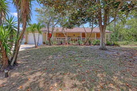 536 Ivy Court NW Palm Bay FL 32907