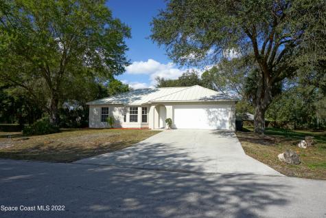 879 Pyracantha Street NW Palm Bay FL 32907