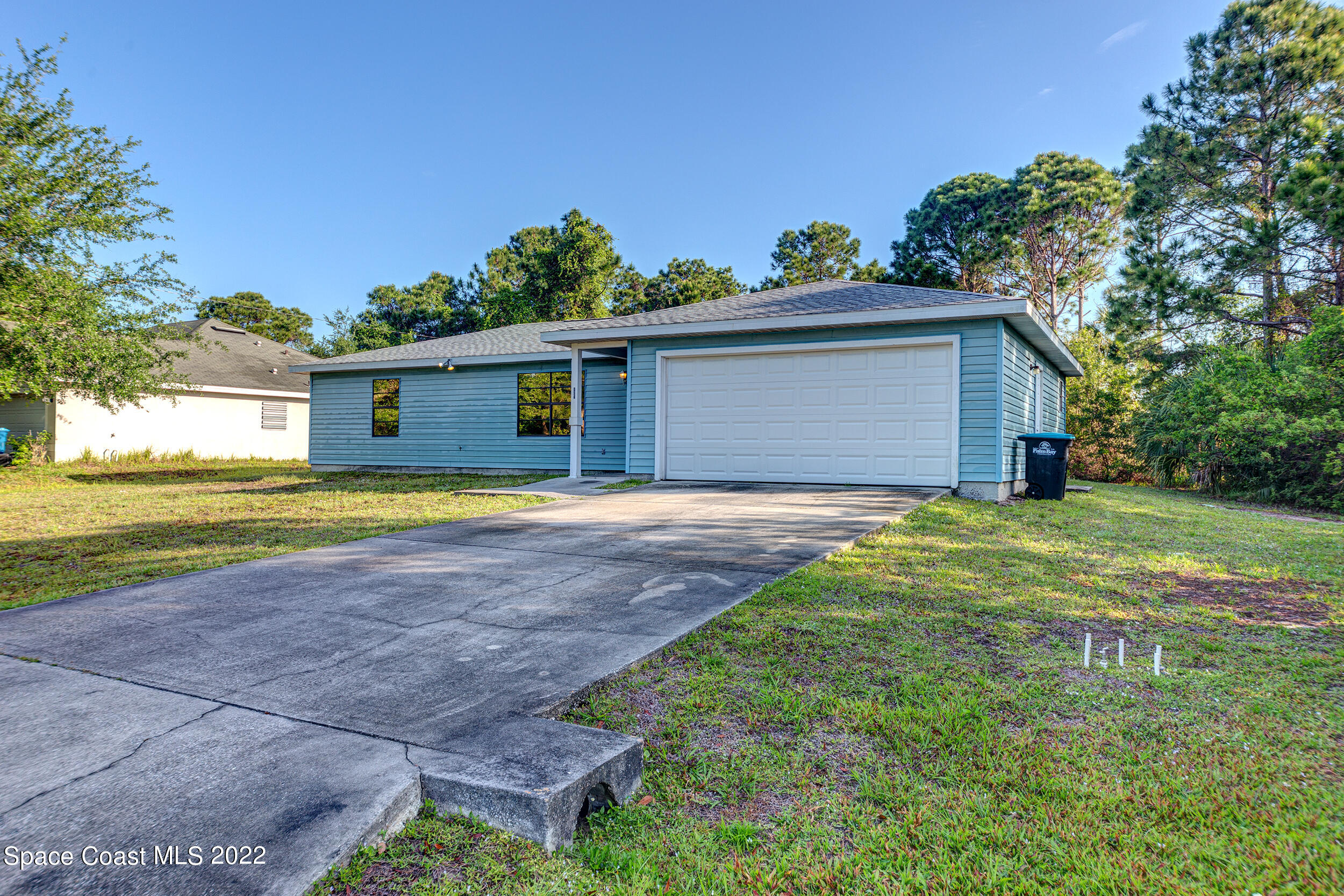 1327 Walthan Street SE Palm Bay FL 32909