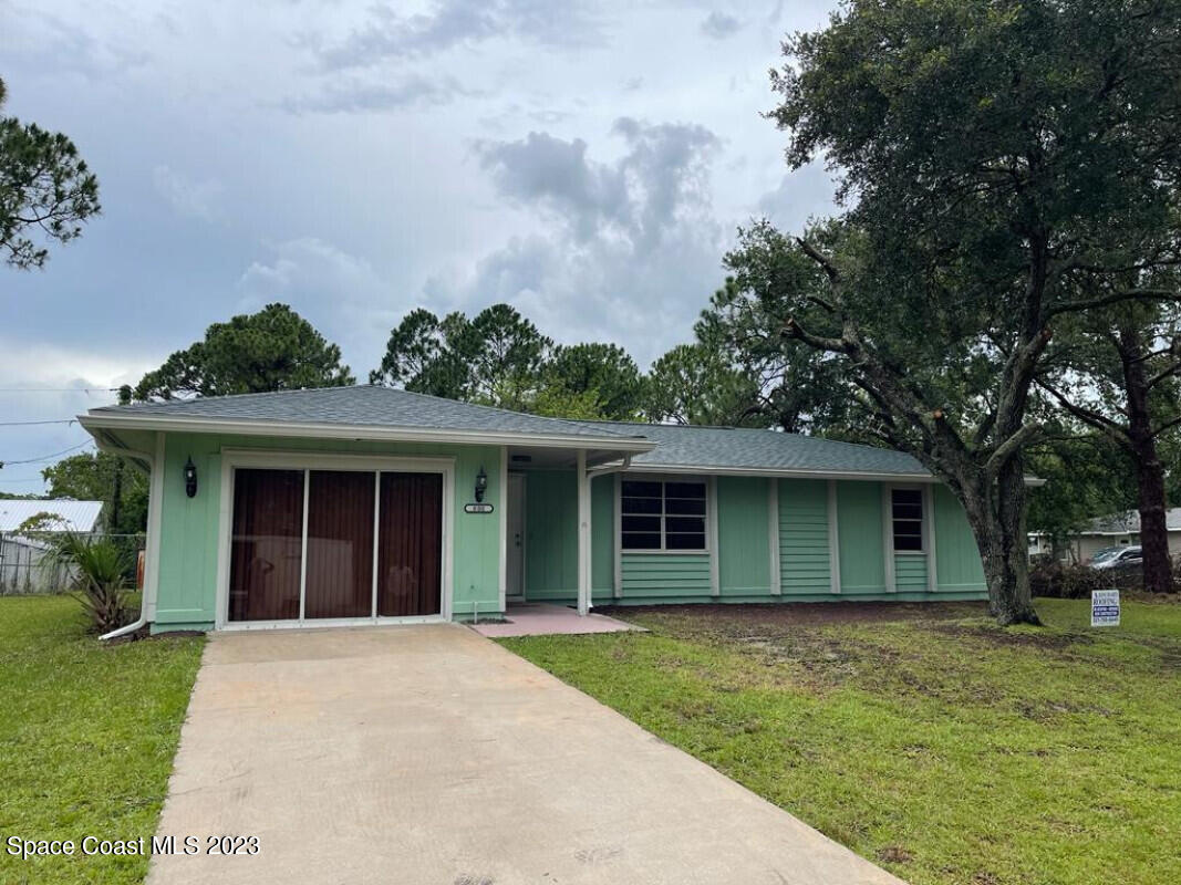 800 Aruba Avenue SE Palm Bay FL 32909