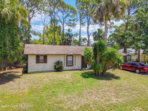2015 India Palm Drive Edgewater FL 32141