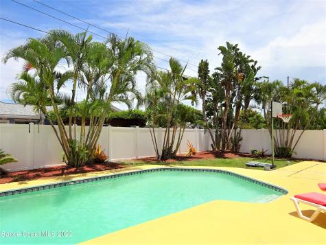 105 Bay Drive N Indian Harbour Beach FL 32937