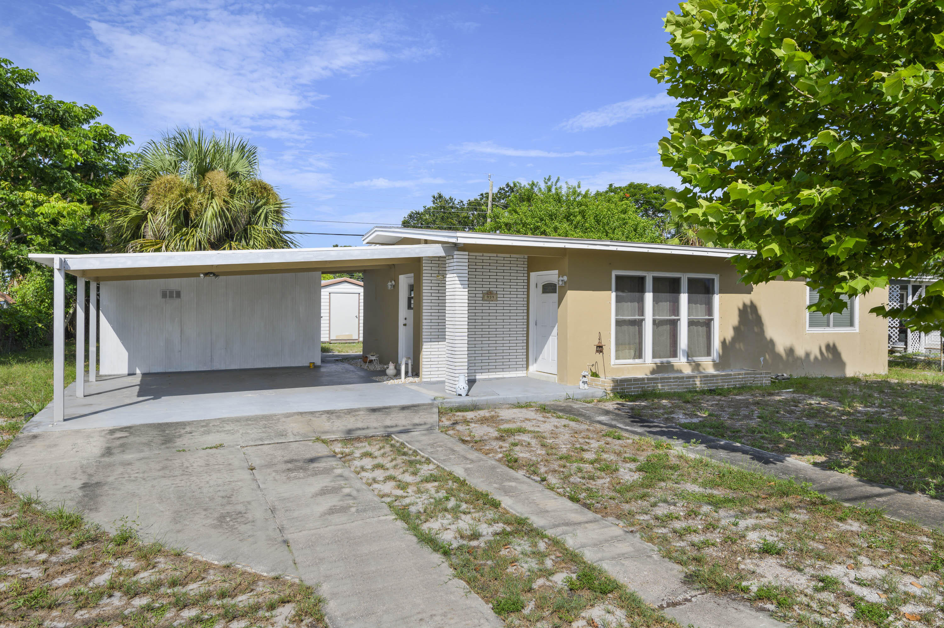 939 Bianca Drive NE Palm Bay FL 32905