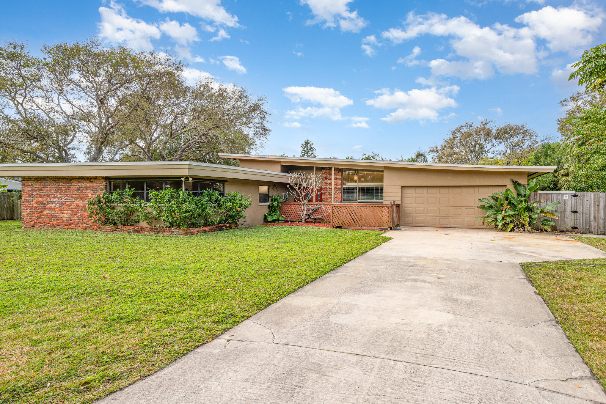 68 W Bay Drive Cocoa Beach FL 32931
