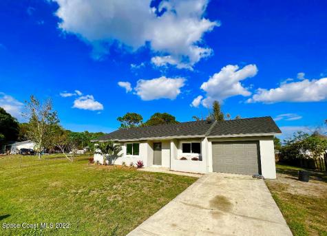 935 Colonial Avenue SE Palm Bay FL 32909