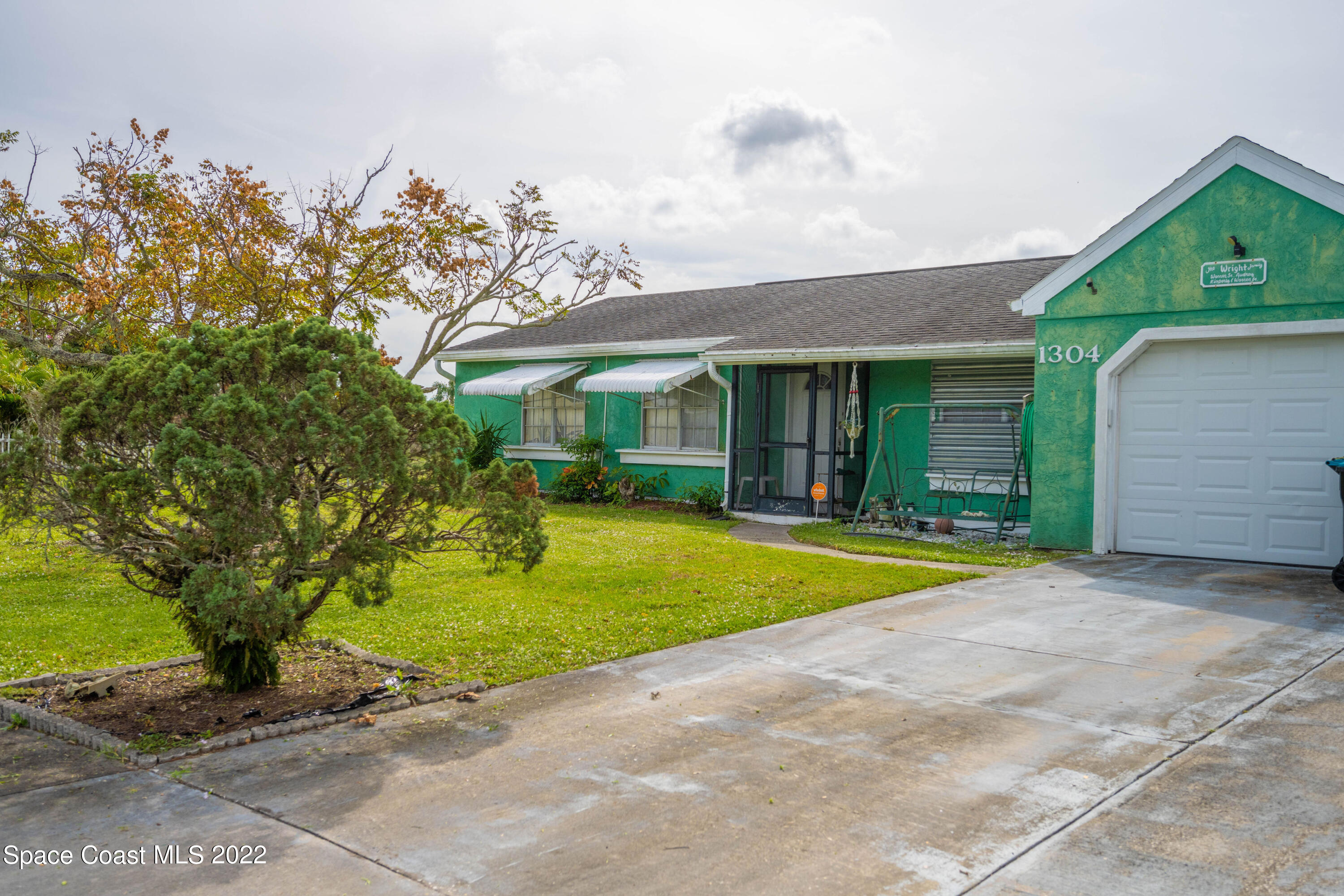 1304 Wayside Court NE Palm Bay FL 32905