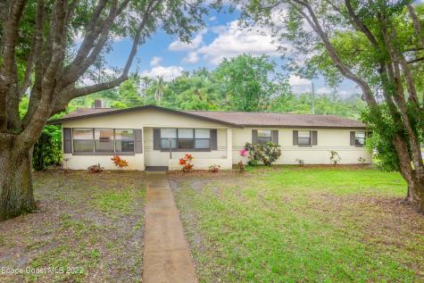895 Hillcrest Avenue Titusville FL 32796