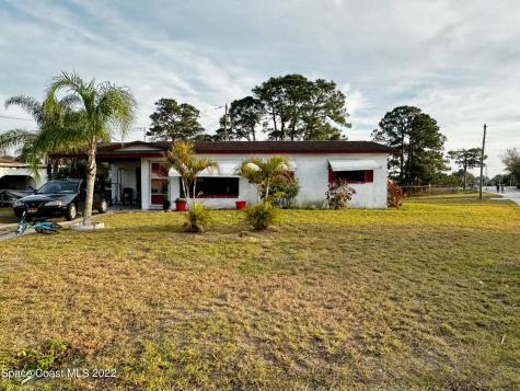 395 Schoolhouse Lane Merritt Island FL 32953