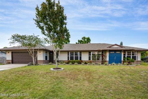 541 Sterling Street NE Palm Bay FL 32907