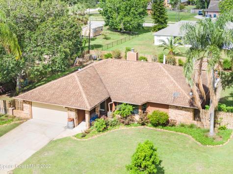 914 Peach Avenue NE Palm Bay FL 32907
