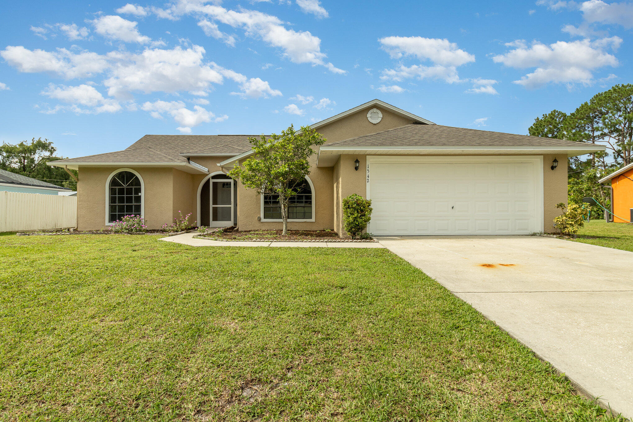 1542 Paisley Street NW Palm Bay FL 32907