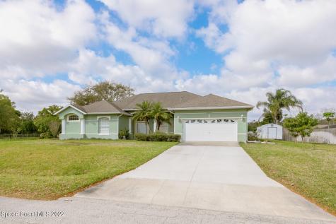 760 Alaska Avenue NE Palm Bay FL 32907