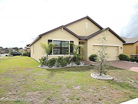 733 Old Country Road SE Palm Bay FL 32909