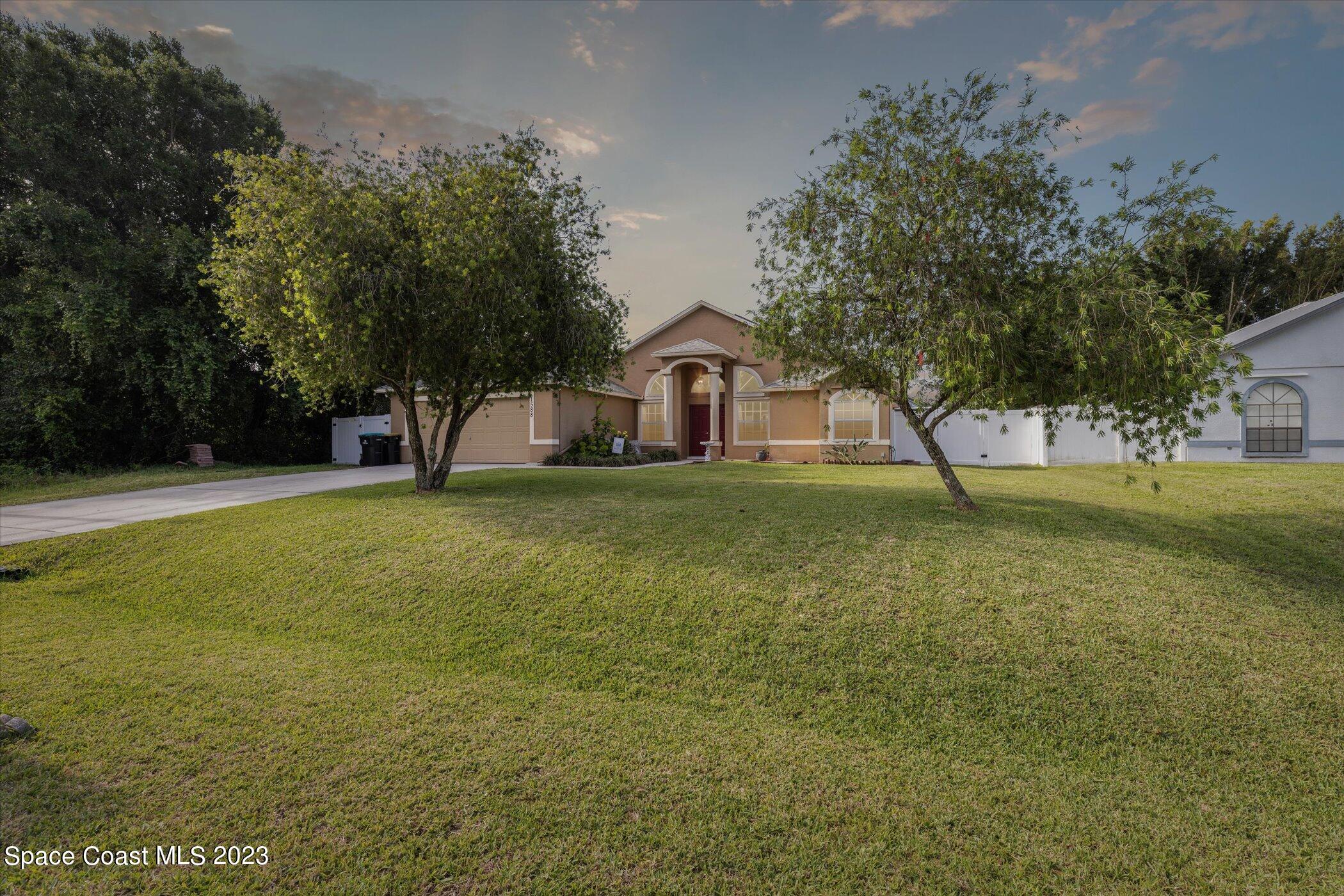 1588 Raymore Street NW Palm Bay FL 32907