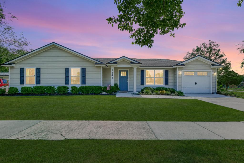 1841 Fiji Court Jacksonville FL 32246