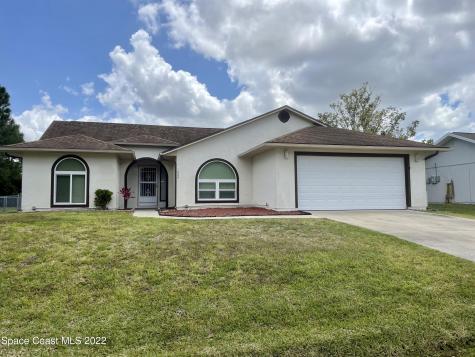 1006 Beacon Street NW Palm Bay FL 32907
