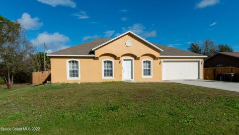 1045 Zambrana Street SE Palm Bay FL 32909