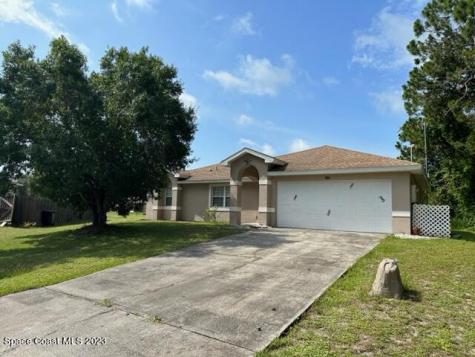 1420 Grand Court NW Palm Bay FL 32907