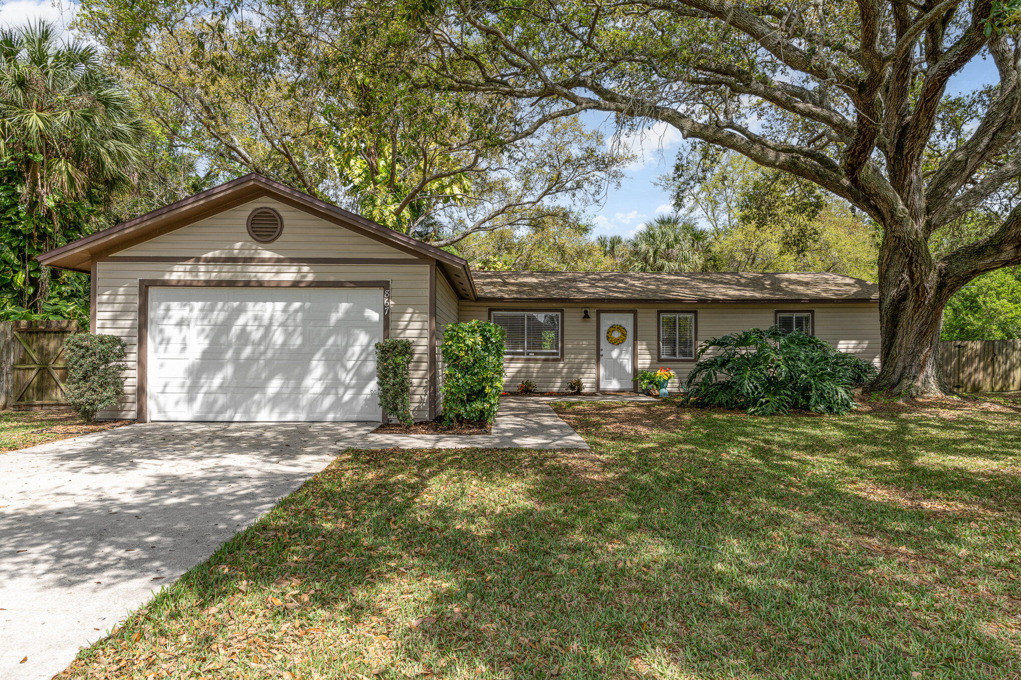 867 Boeing Street NE Palm Bay FL 32907