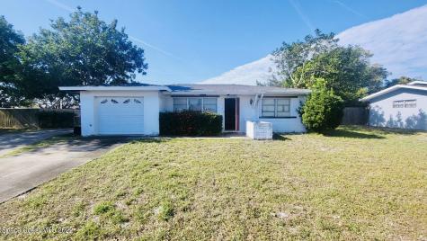 810 Edwards Street NE Palm Bay FL 32905