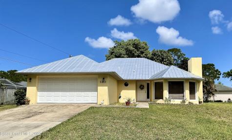 1211 Amish Place SE Palm Bay FL 32909