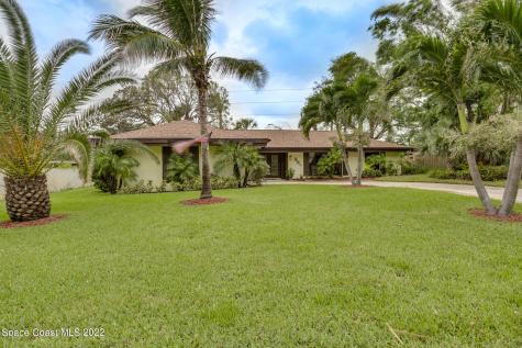 340 Oakland Avenue Indialantic FL 32903