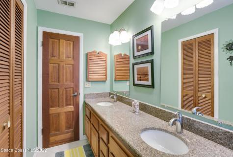 340 Oakland Avenue Indialantic FL 32903