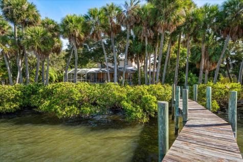 7647 S Tropical Trail Merritt Island FL 32952