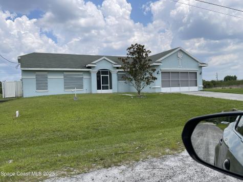 2147 Begonia Avenue SW Palm Bay FL 32908
