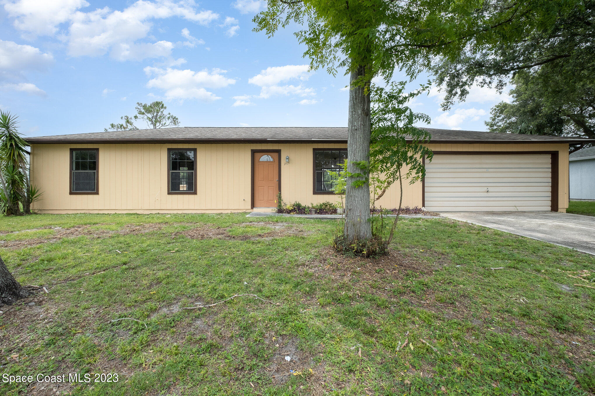 765 Walmsley Street SW Palm Bay FL 32908