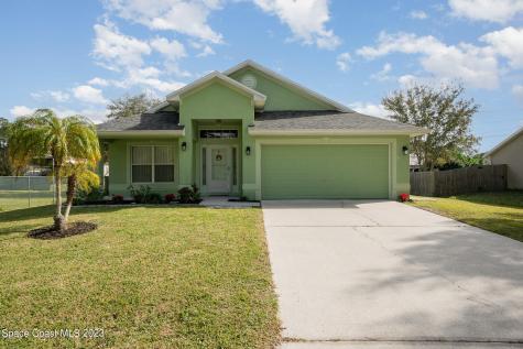 1124 Sapphire Street SE Palm Bay FL 32909
