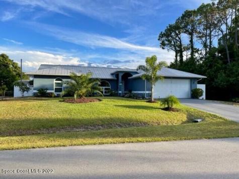 1110 Ipswich Street NW Palm Bay FL 32907