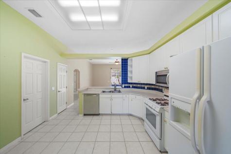 4446 Montreaux Avenue Melbourne FL 32934