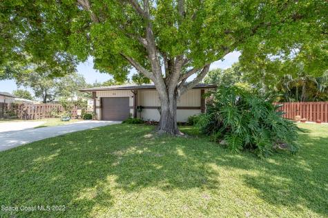 250 Applewood Circle Melbourne FL 32940