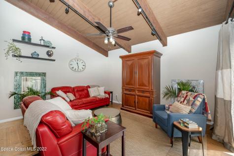 250 Applewood Circle Melbourne FL 32940