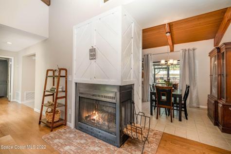 250 Applewood Circle Melbourne FL 32940