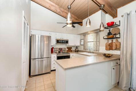 250 Applewood Circle Melbourne FL 32940