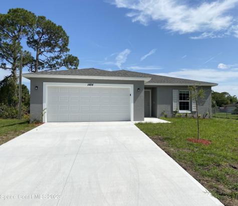 1484 Toy Street SE Palm Bay FL 32909