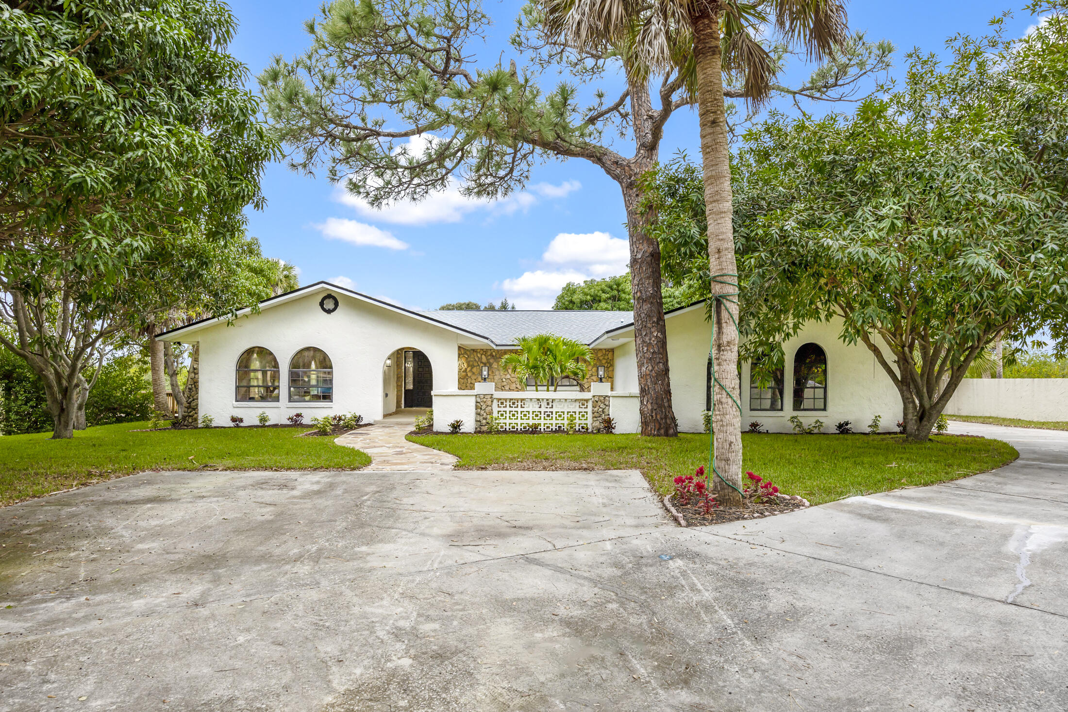 701 Lakewood Circle Merritt Island FL 32952