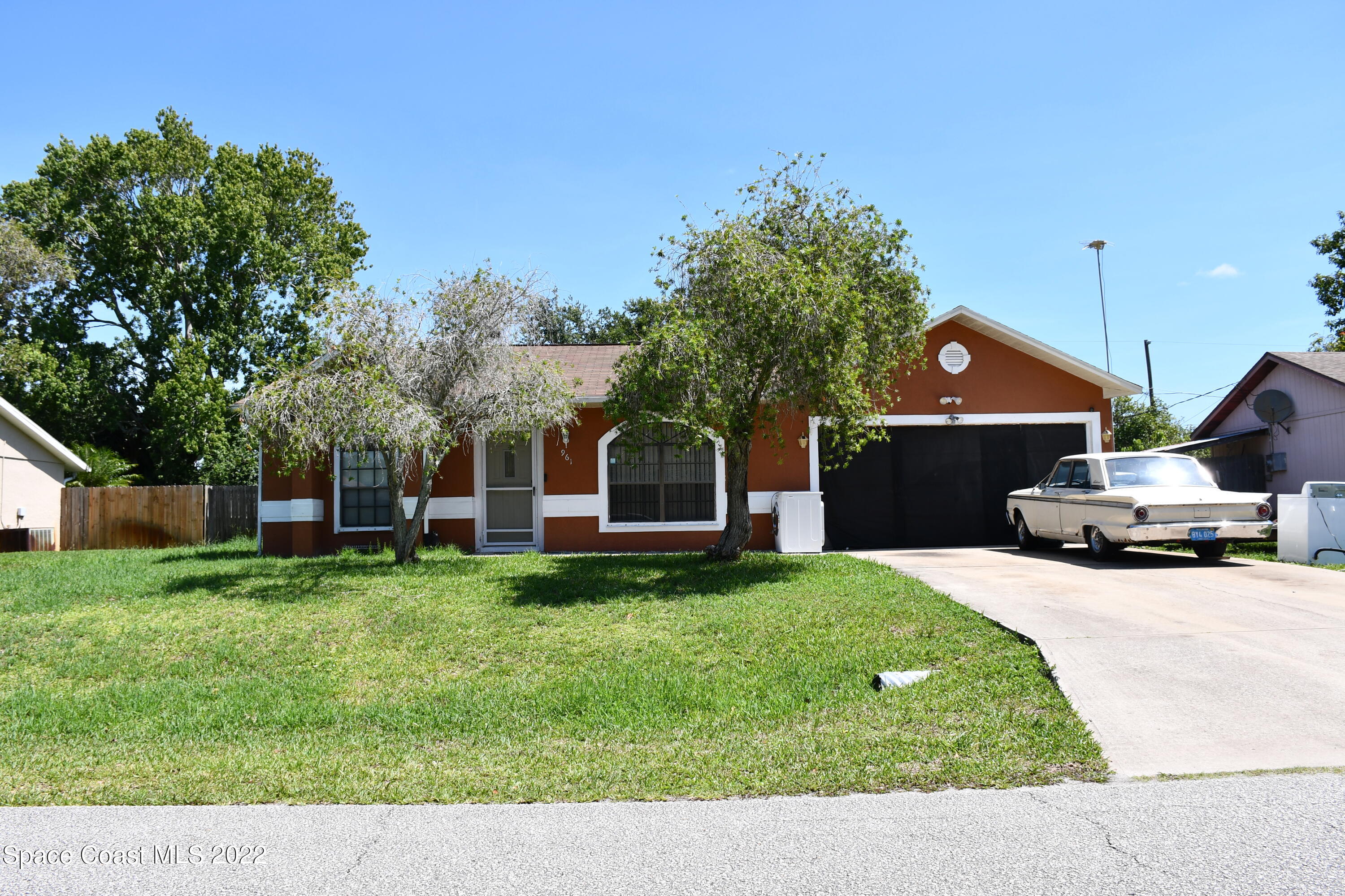 961 Forest Street NE Palm Bay FL 32907