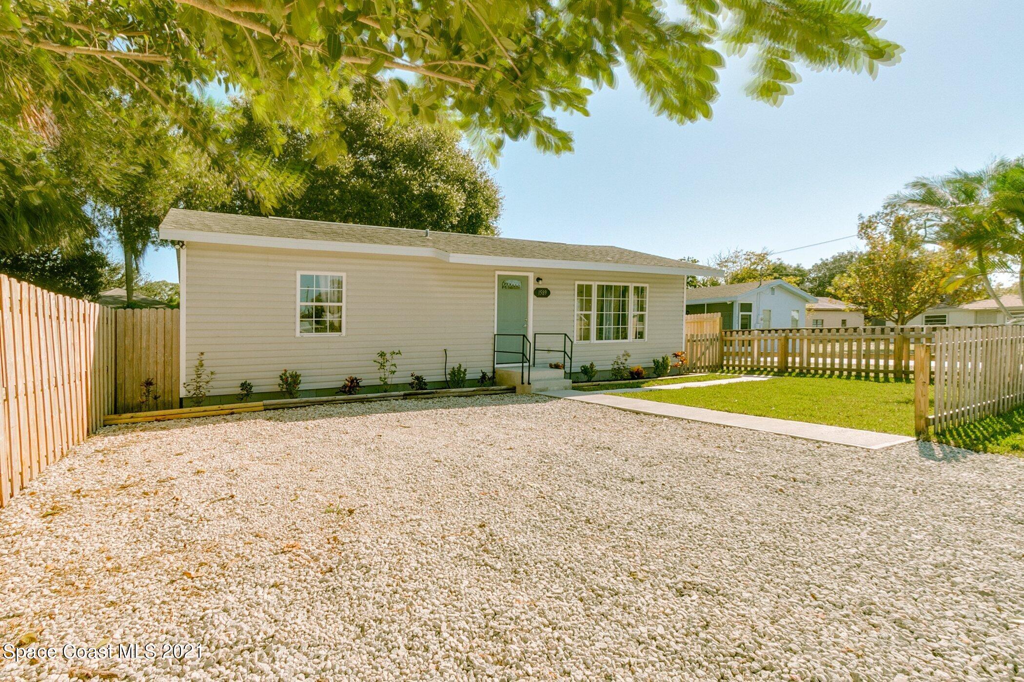 1589 Magnolia Street NE Palm Bay FL 32905