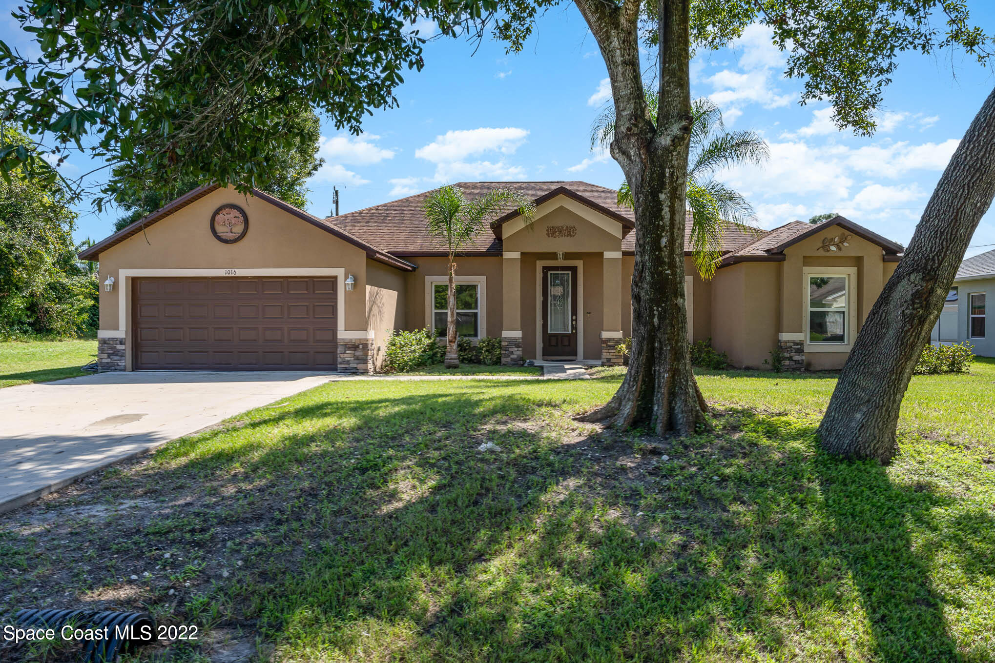 1016 Grandeur Street SE Palm Bay FL 32909