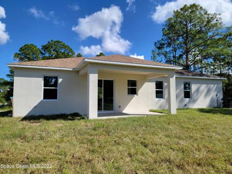 400 Treemont Avenue SW Palm Bay FL 32908