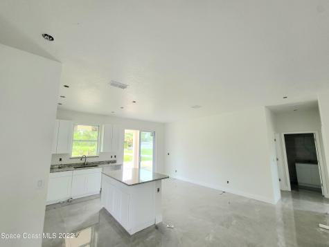 400 Treemont Avenue SW Palm Bay FL 32908