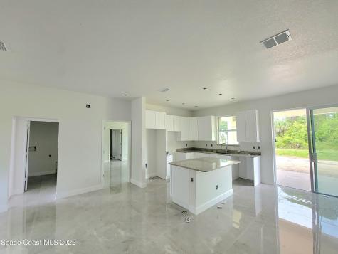 400 Treemont Avenue SW Palm Bay FL 32908