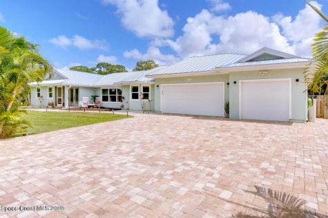 592 Narragansett Street NE Palm Bay FL 32907