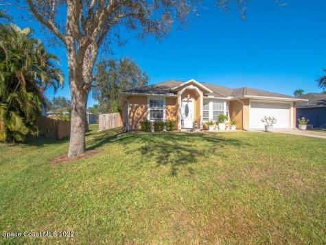 872 Jordan Avenue Sebastian FL 32958