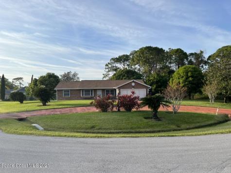 788 Delano Avenue NW Palm Bay FL 32907