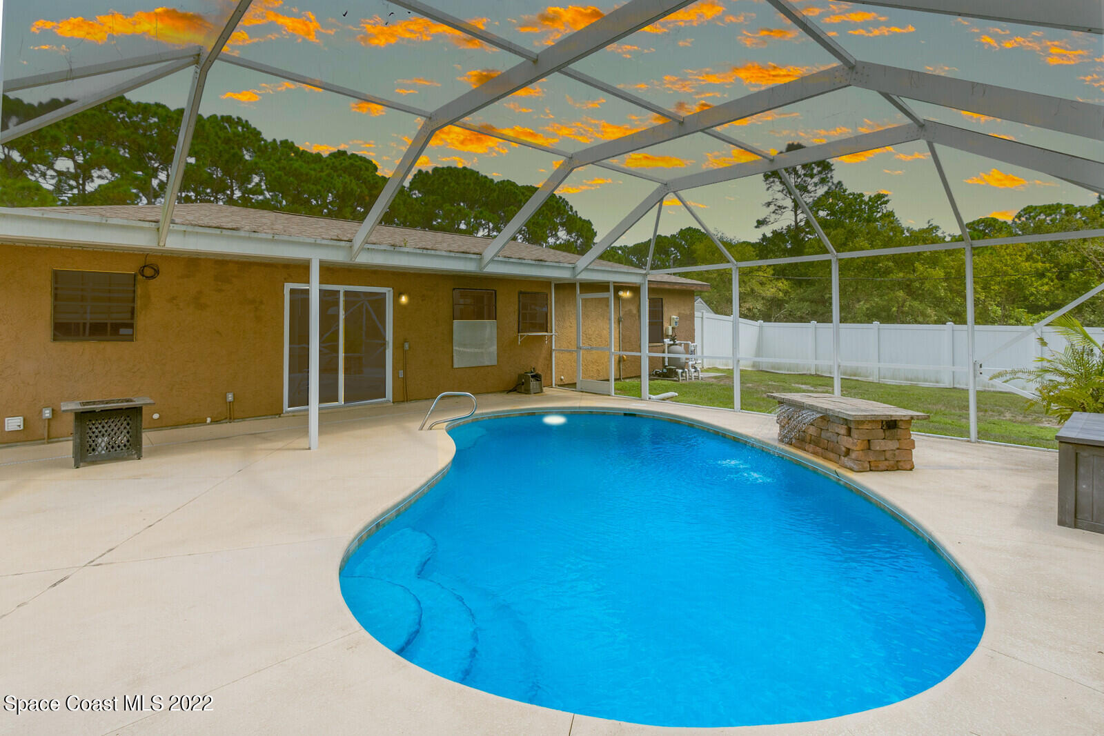 1590 Walker Street SE Palm Bay FL 32909