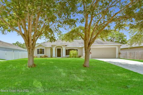 866 Ravenswood Street SE Palm Bay FL 32909